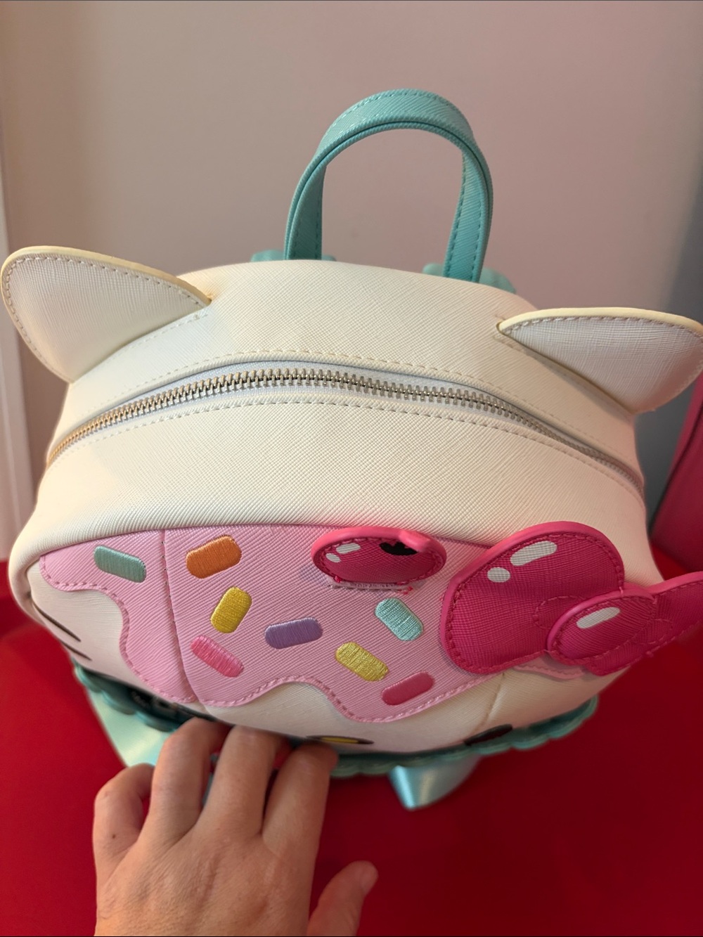 Loungefly Sanrio Hello Kitty figural cupcake 🧁 mini backpack - Picture 4 of 11